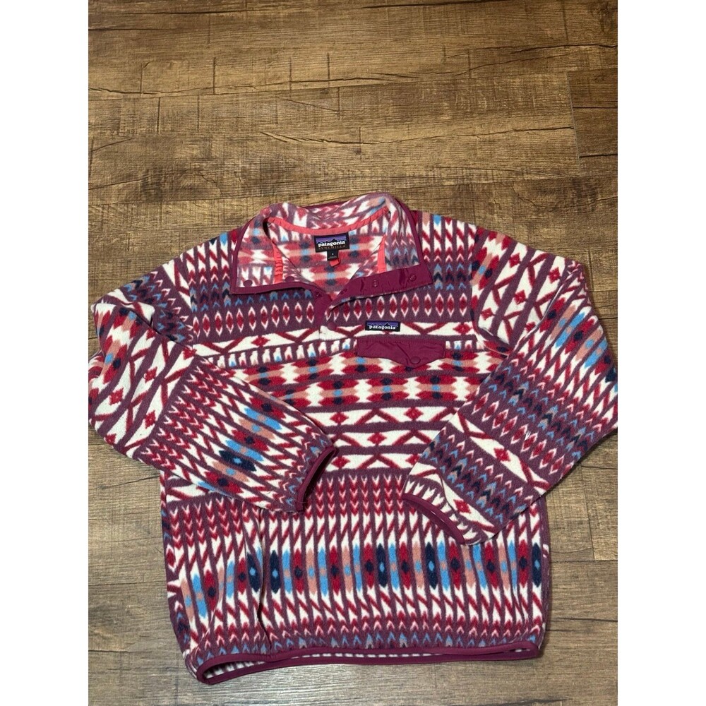 Rare Patagonia synchilla snap fleece pullover red Aztec women’s small.